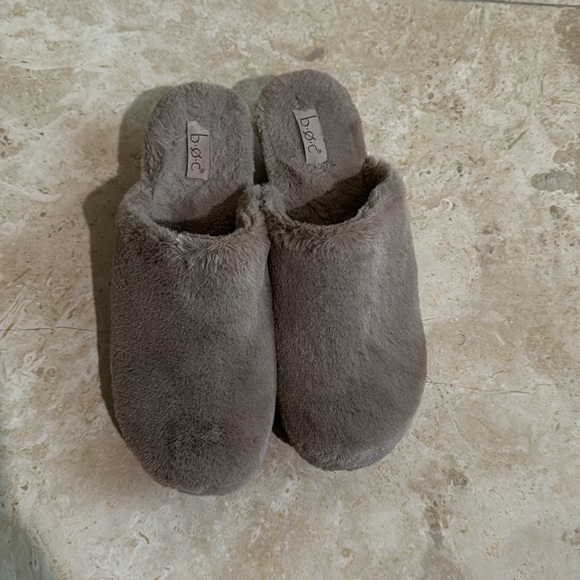 Clogs - Picture 2 of 5